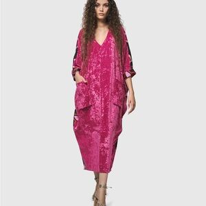Stunning Alembika caftan. Hot pink front with patterned back. See photos.